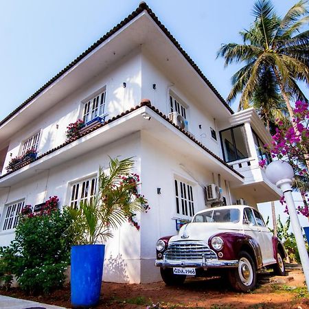 White House In Goa, Truly Amazing Experience Bed and Breakfast Saligao Exterior foto