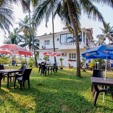 White House In Goa, Truly Amazing Experience Bed and Breakfast Saligao Exterior foto