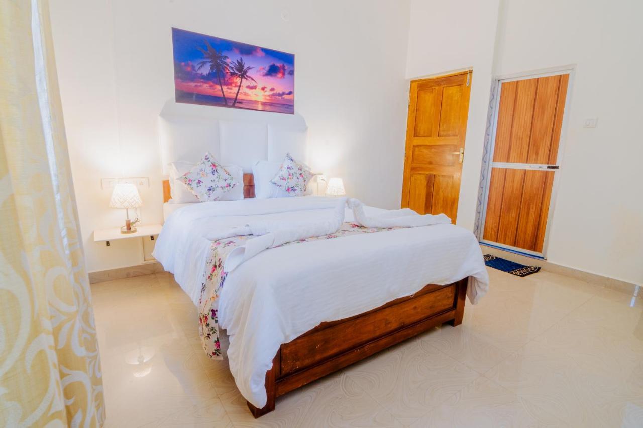 White House In Goa, Truly Amazing Experience Bed and Breakfast Saligao Exterior foto