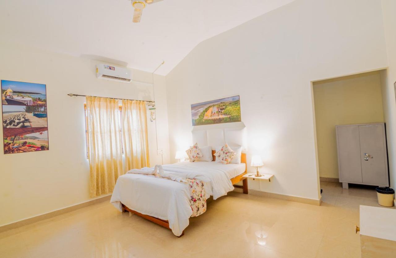 White House In Goa, Truly Amazing Experience Bed and Breakfast Saligao Exterior foto