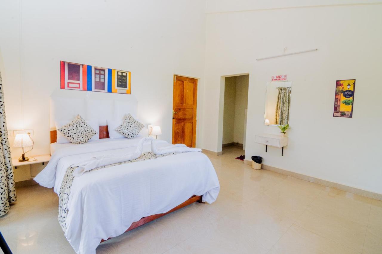 White House In Goa, Truly Amazing Experience Bed and Breakfast Saligao Exterior foto