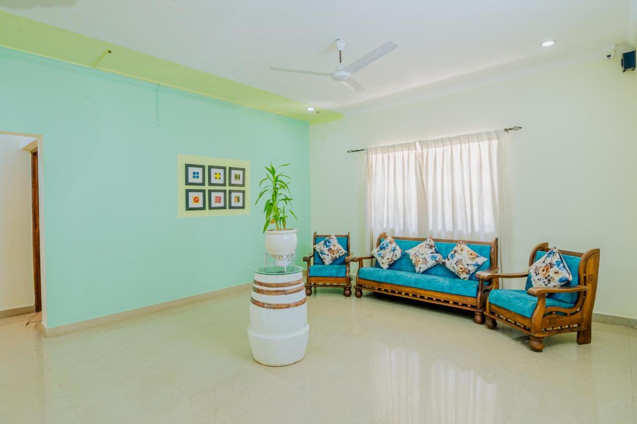 White House In Goa, Truly Amazing Experience Bed and Breakfast Saligao Exterior foto